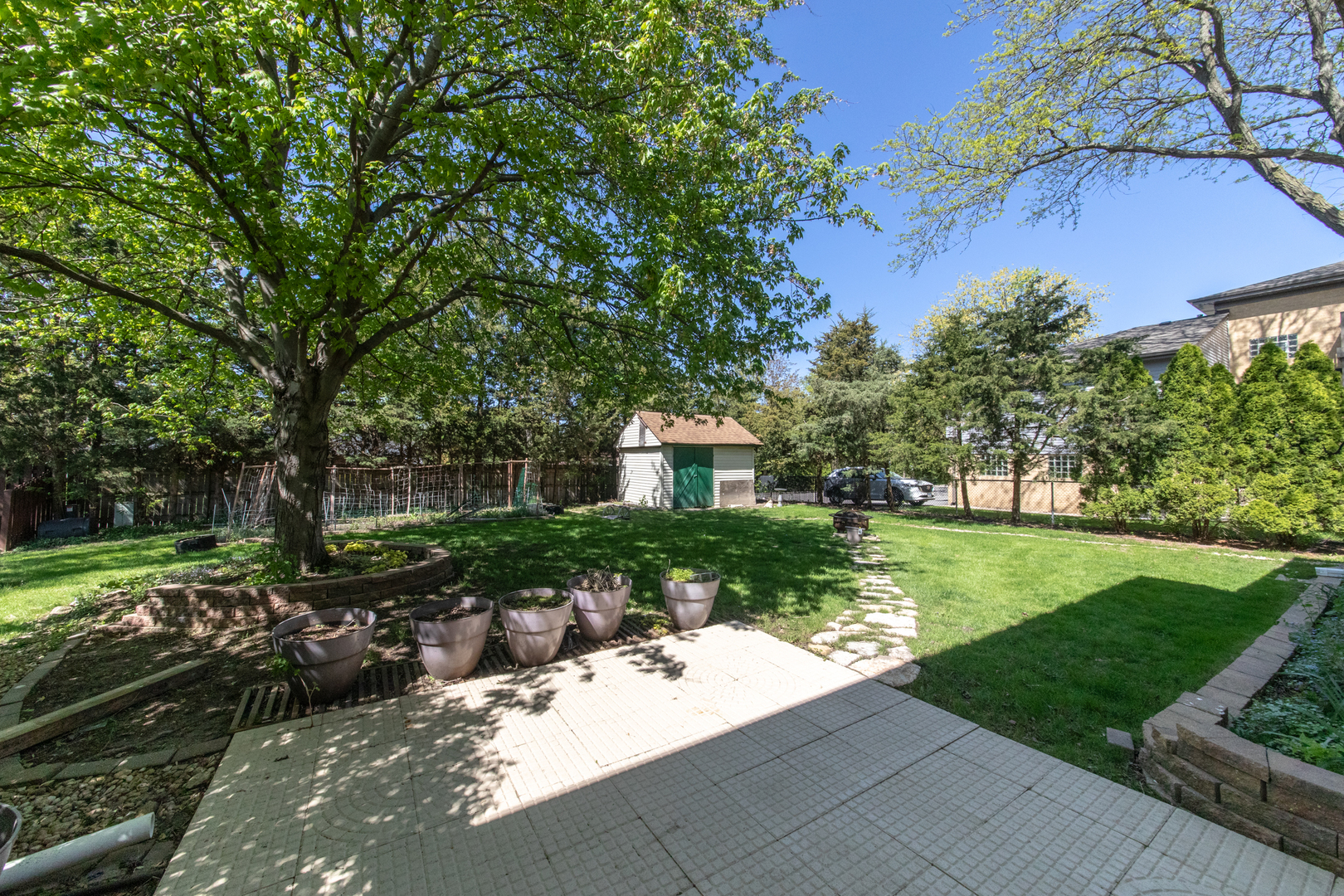 12 James Drive, Westmont, IL 60559