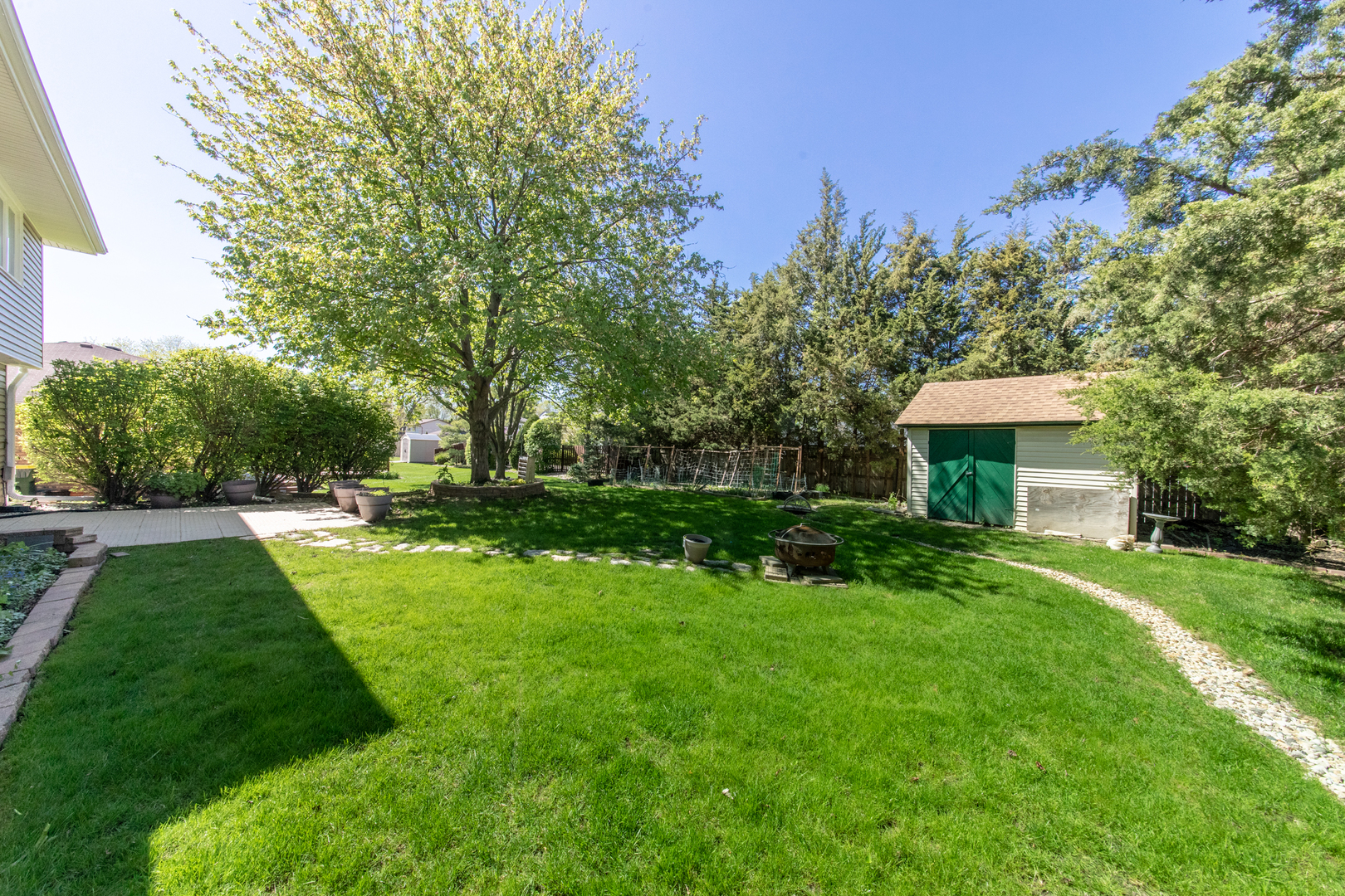 12 James Drive, Westmont, IL 60559