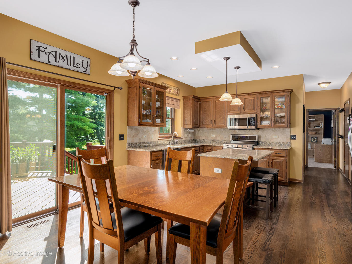 509 Steeplechase Road, St. Charles, IL 60174