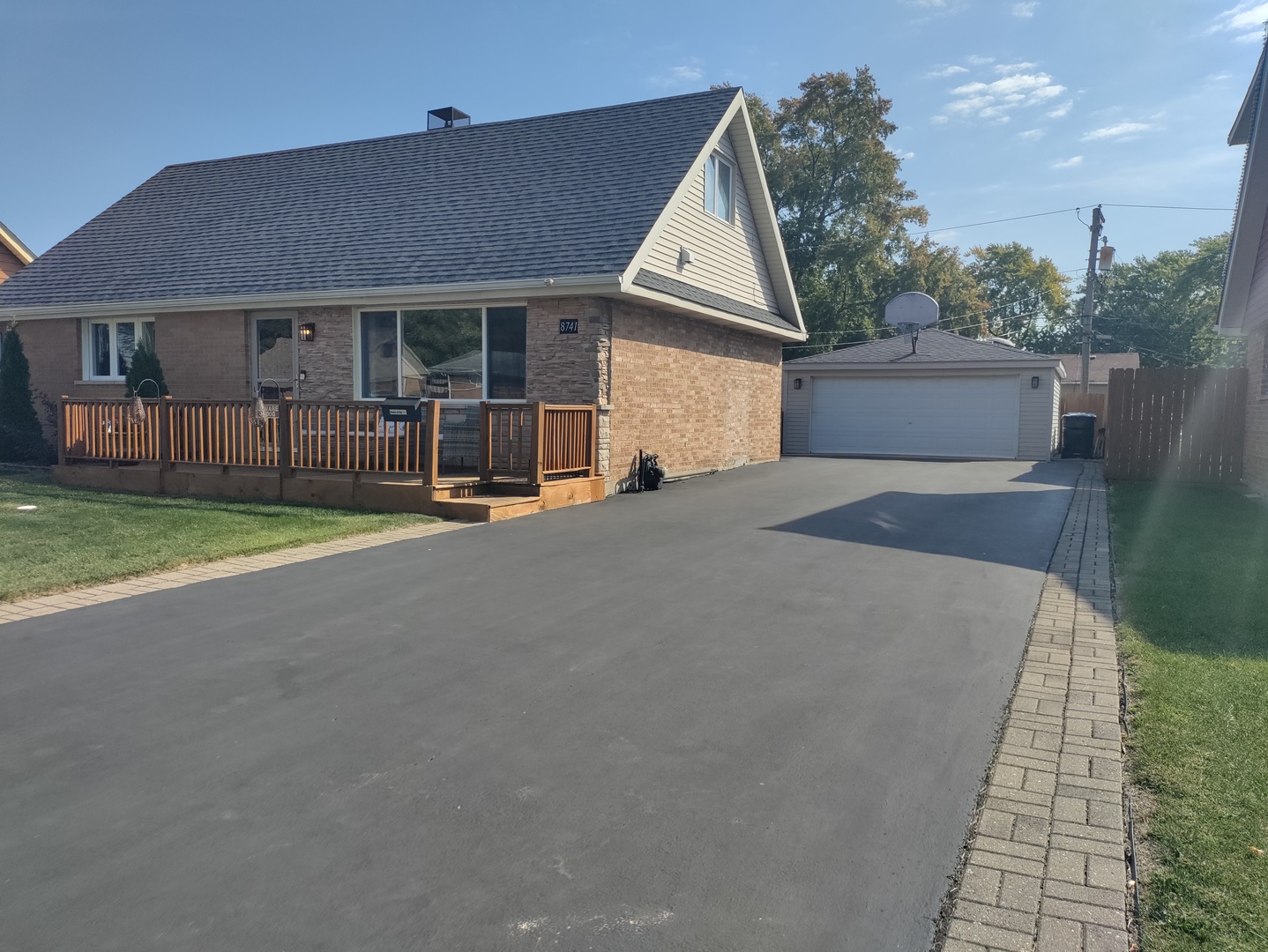 8741 S Cranbrook Lane, Bridgeview, IL 60455