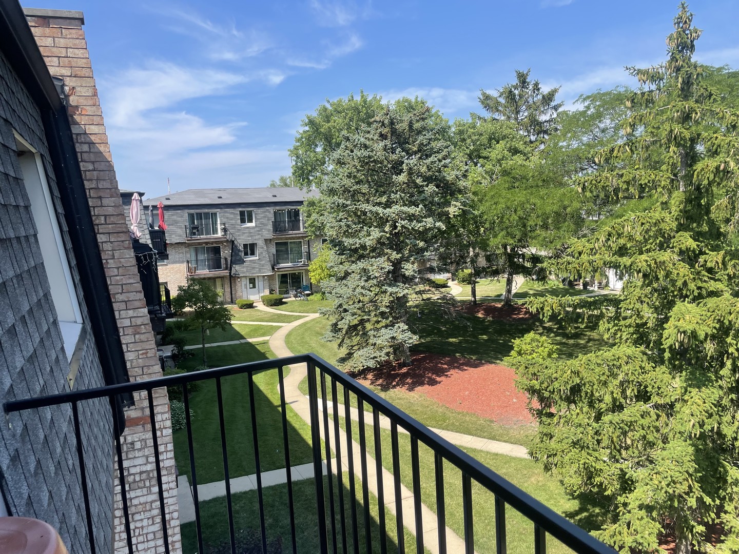 9460 Bay Colony Drive #3N, Des Plaines, IL 60016