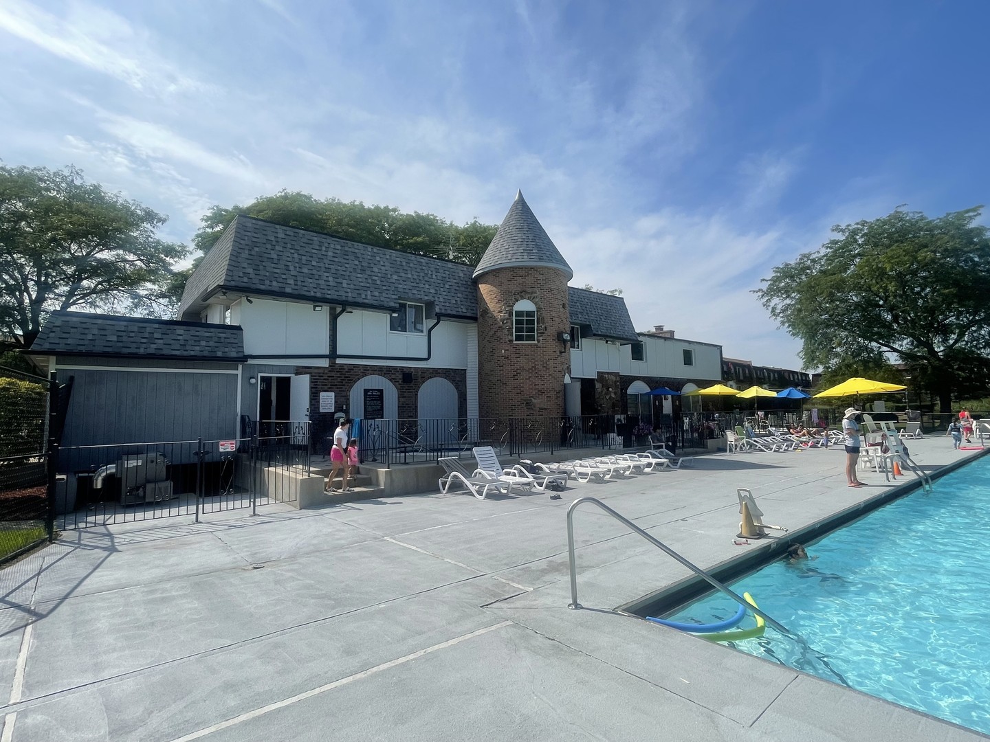 9460 Bay Colony Drive #3N, Des Plaines, IL 60016