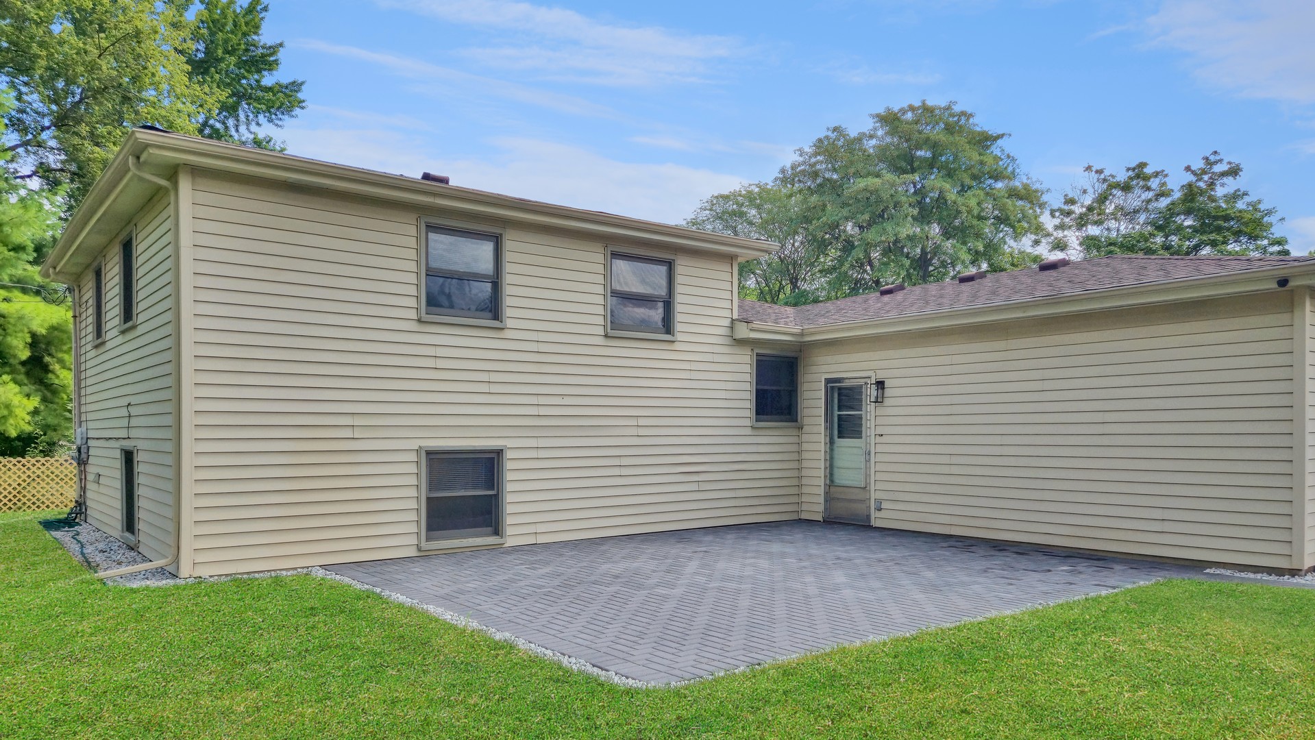 5S388 Allister Lane, Naperville, IL 60563
