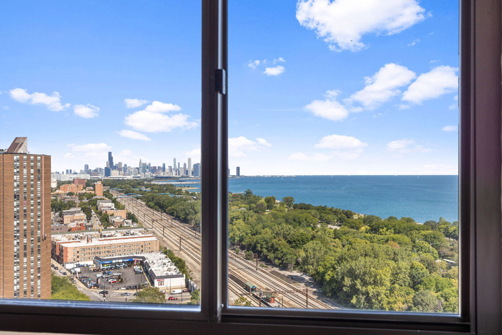 4800 S Lake Park Avenue #2301A, Chicago, IL 60615