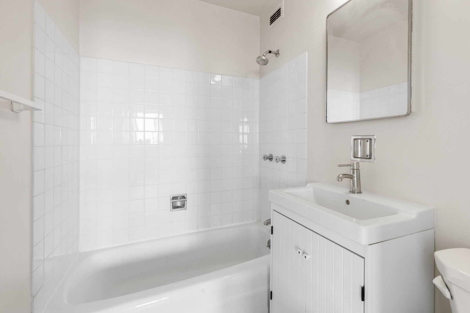4800 S Lake Park Avenue #2301A, Chicago, IL 60615