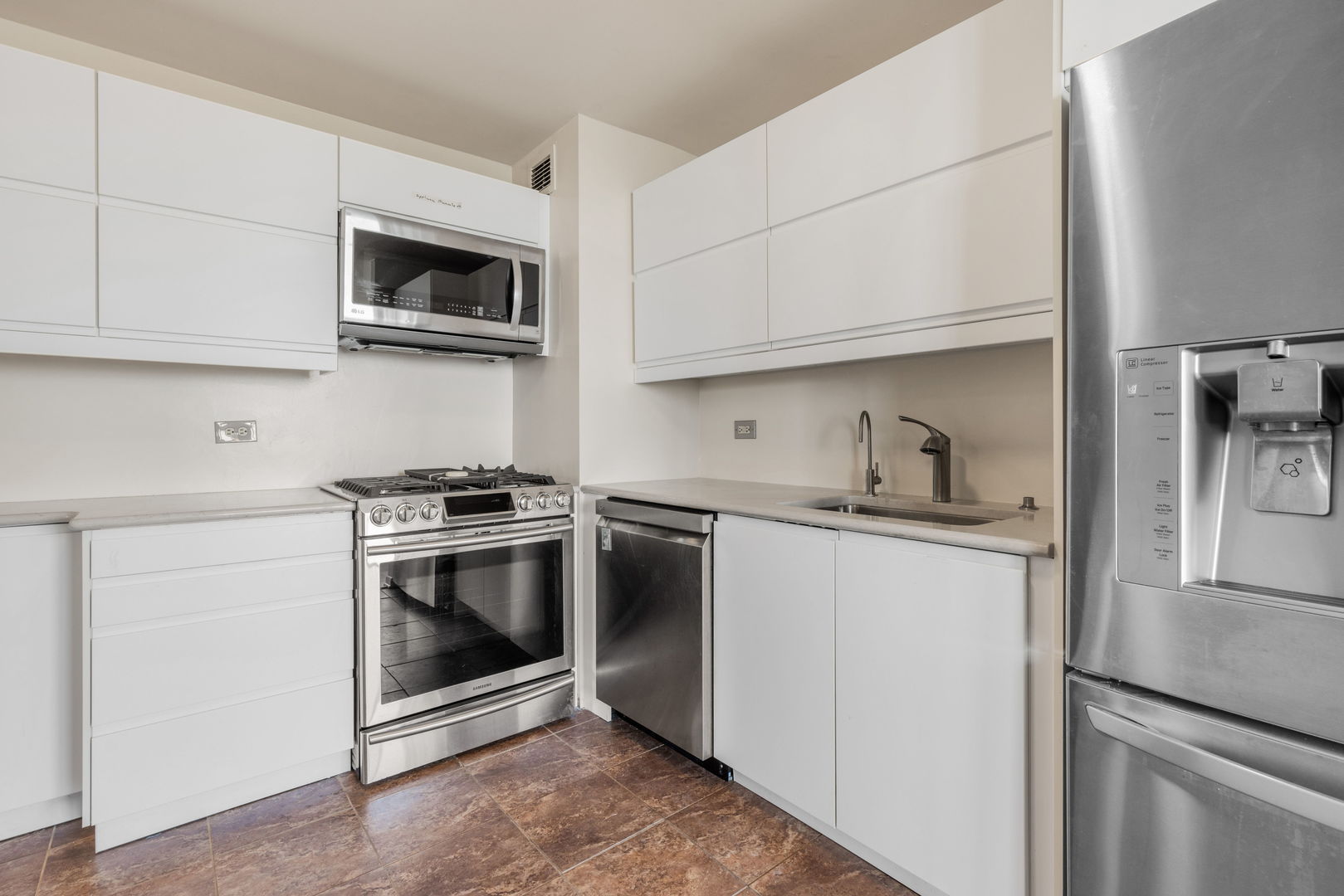 4800 S Lake Park Avenue #2301A, Chicago, IL 60615