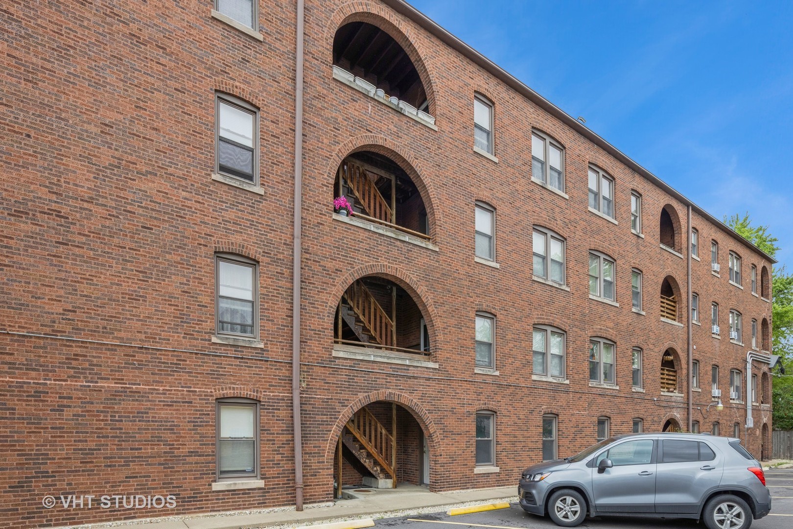 50 Forest Avenue #3S, Riverside, IL 60546