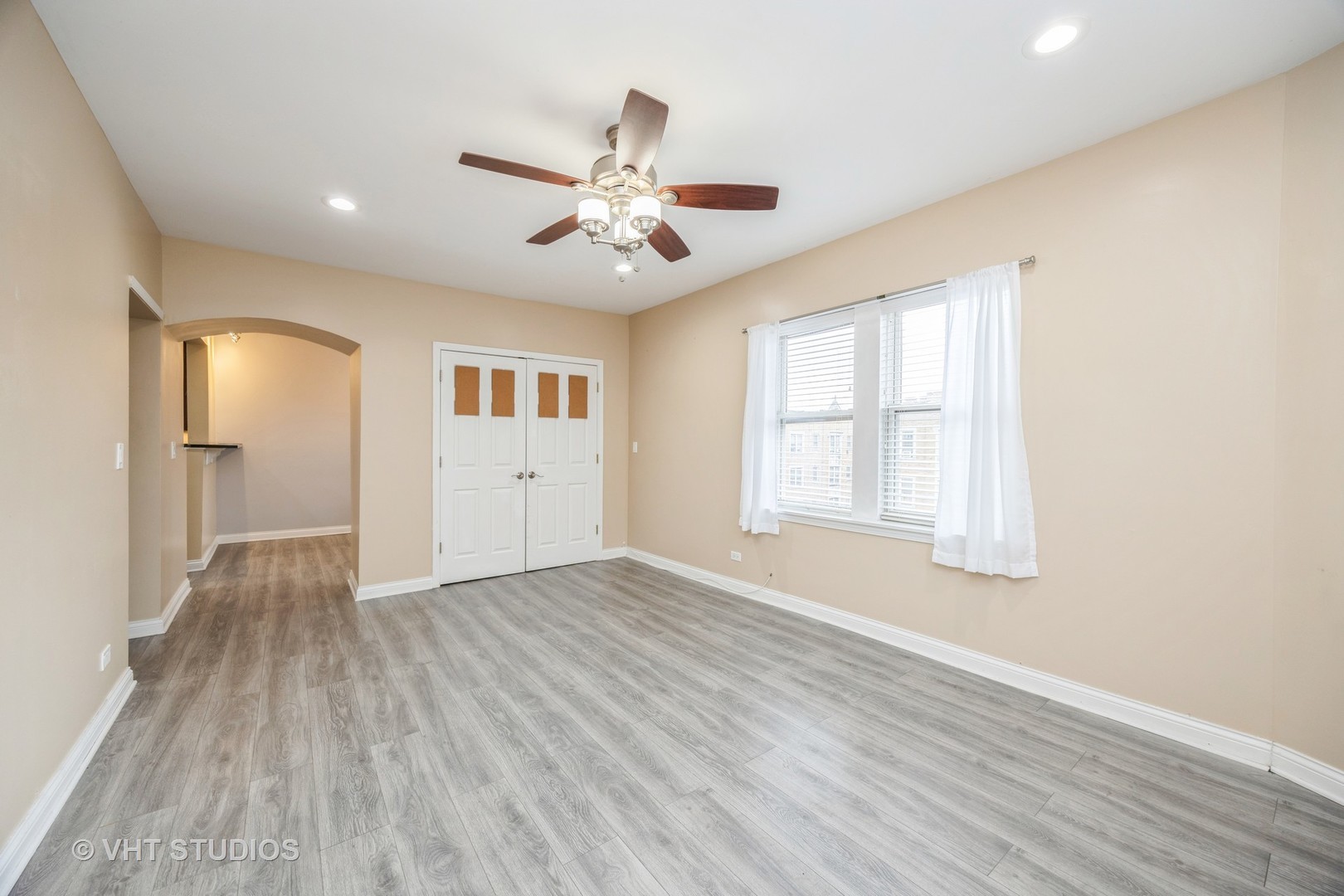 50 Forest Avenue #3S, Riverside, IL 60546