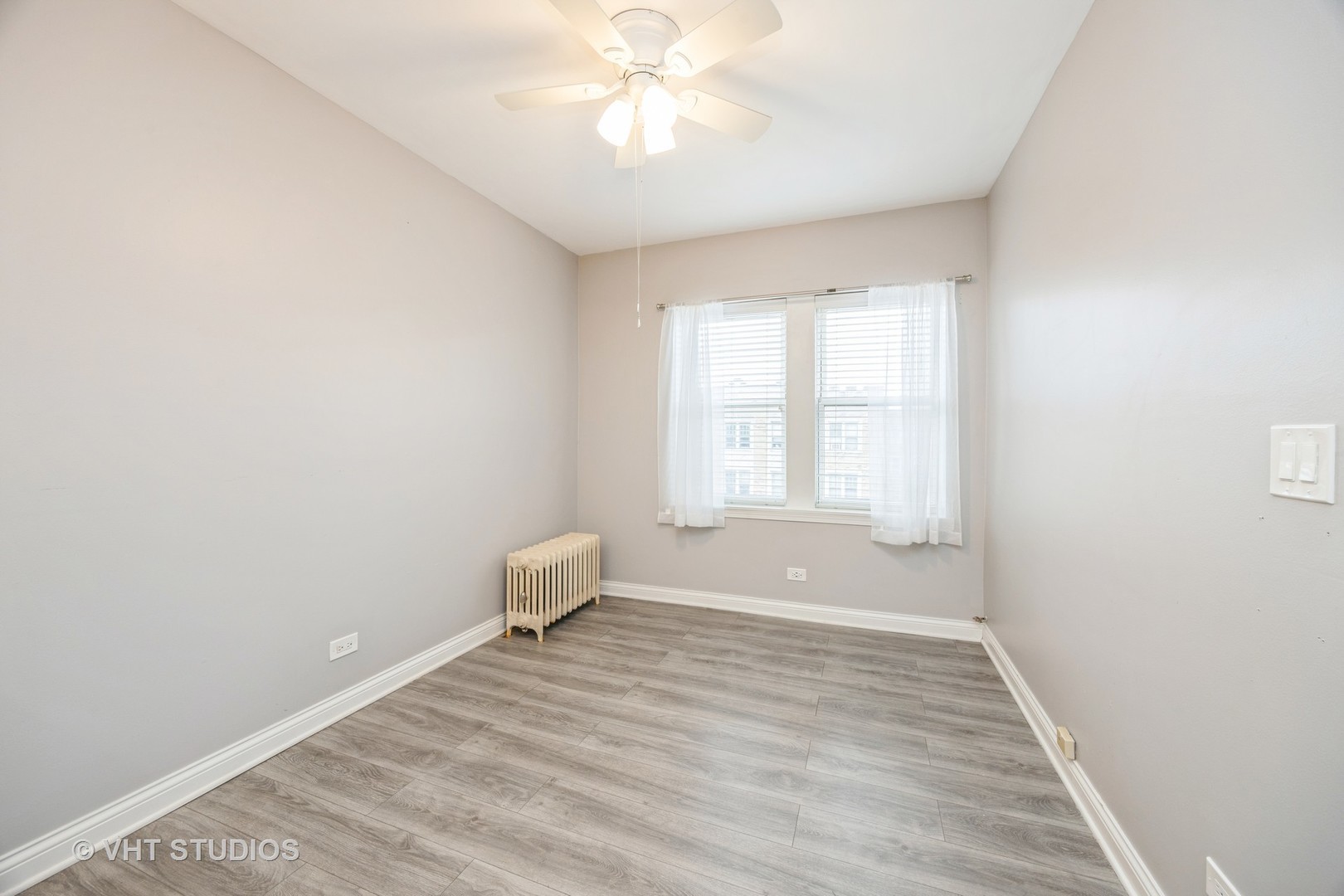 50 Forest Avenue #3S, Riverside, IL 60546