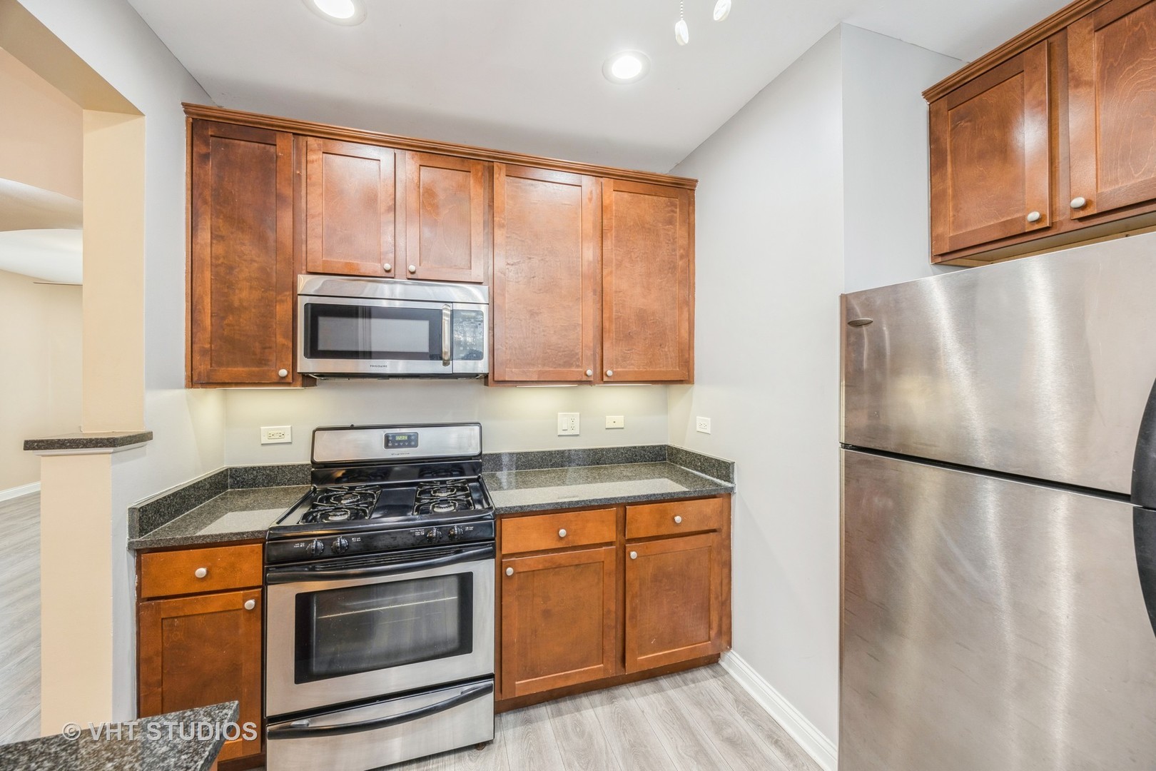 50 Forest Avenue #3S, Riverside, IL 60546
