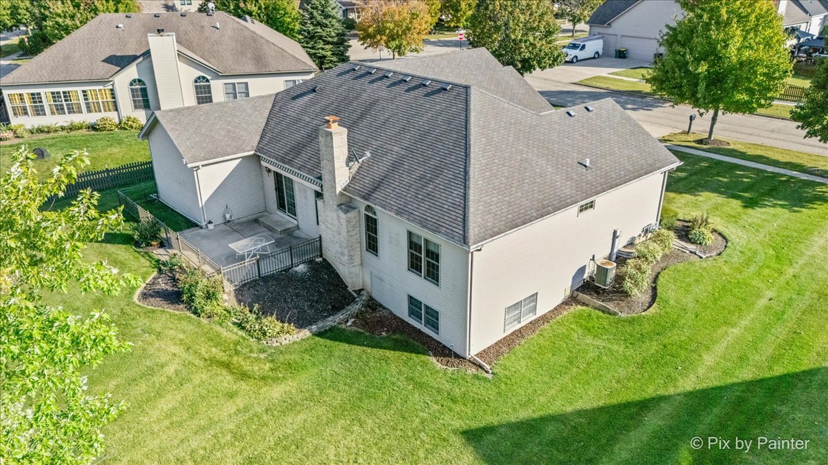 602 Woodside Terrace, Hampshire, IL 60140