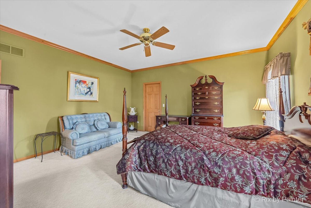 602 Woodside Terrace, Hampshire, IL 60140