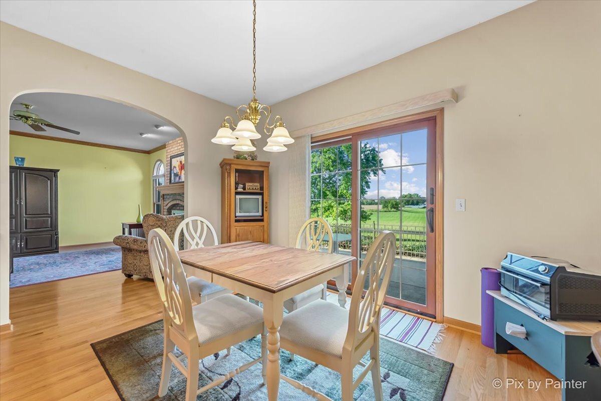 602 Woodside Terrace, Hampshire, IL 60140