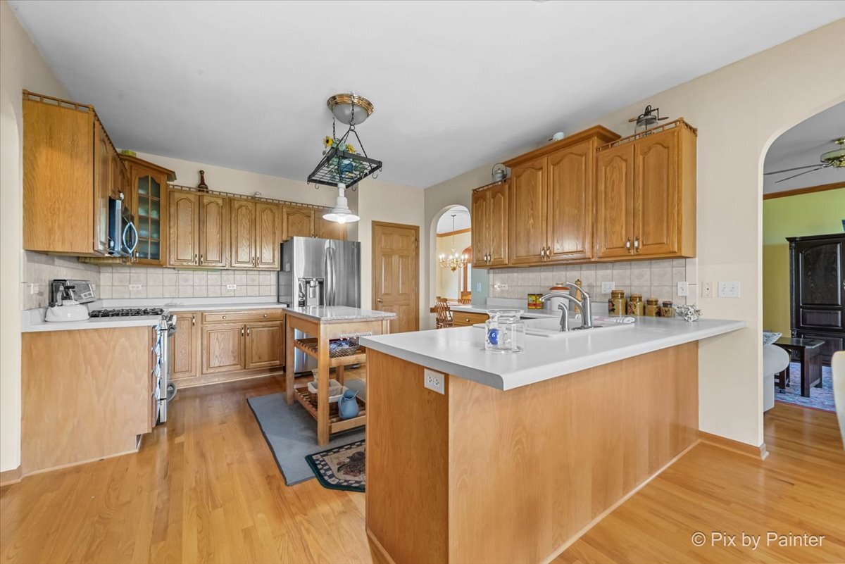 602 Woodside Terrace, Hampshire, IL 60140