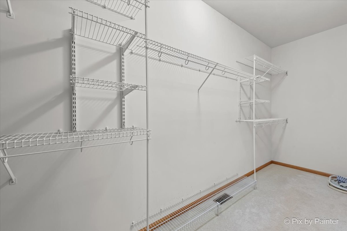 602 Woodside Terrace, Hampshire, IL 60140