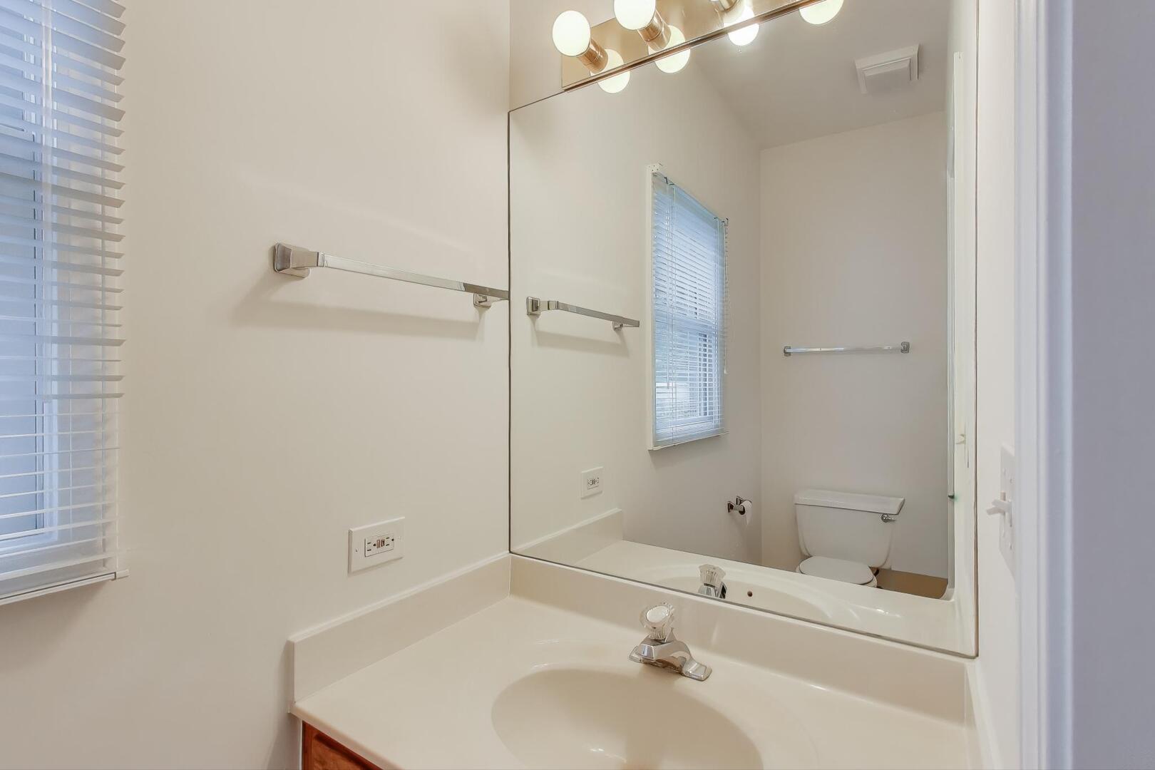 245 Hidden Creek Road, Lake Zurich, IL 60047