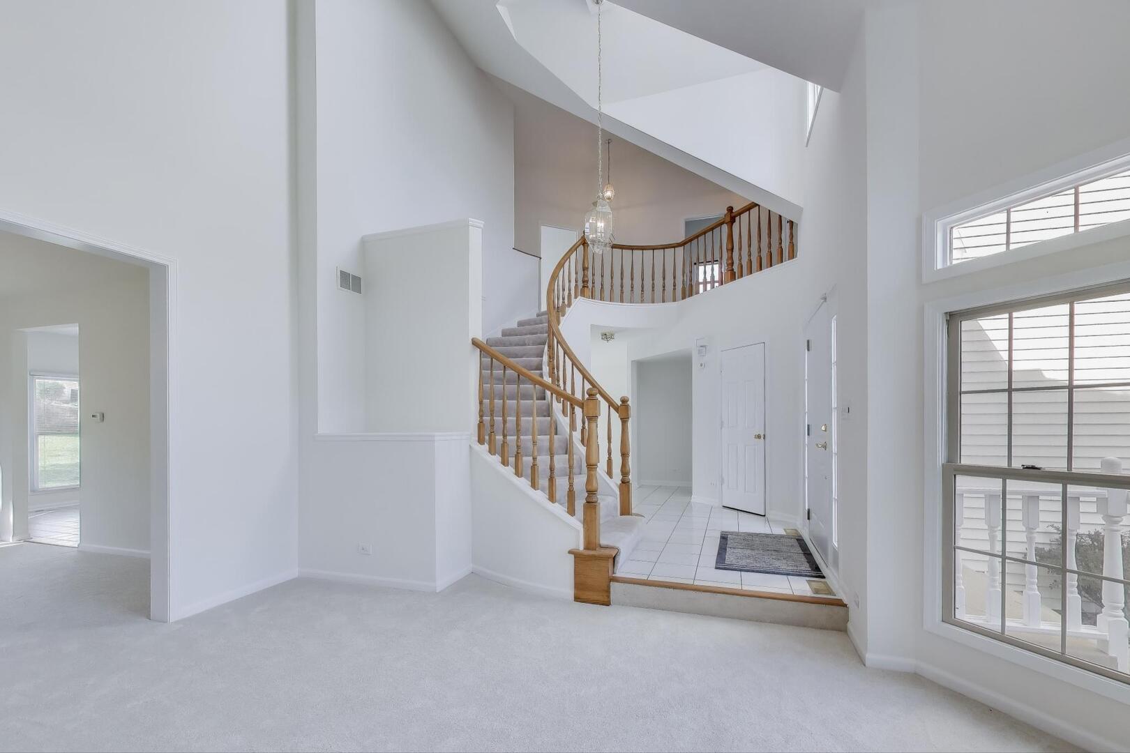 245 Hidden Creek Road, Lake Zurich, IL 60047