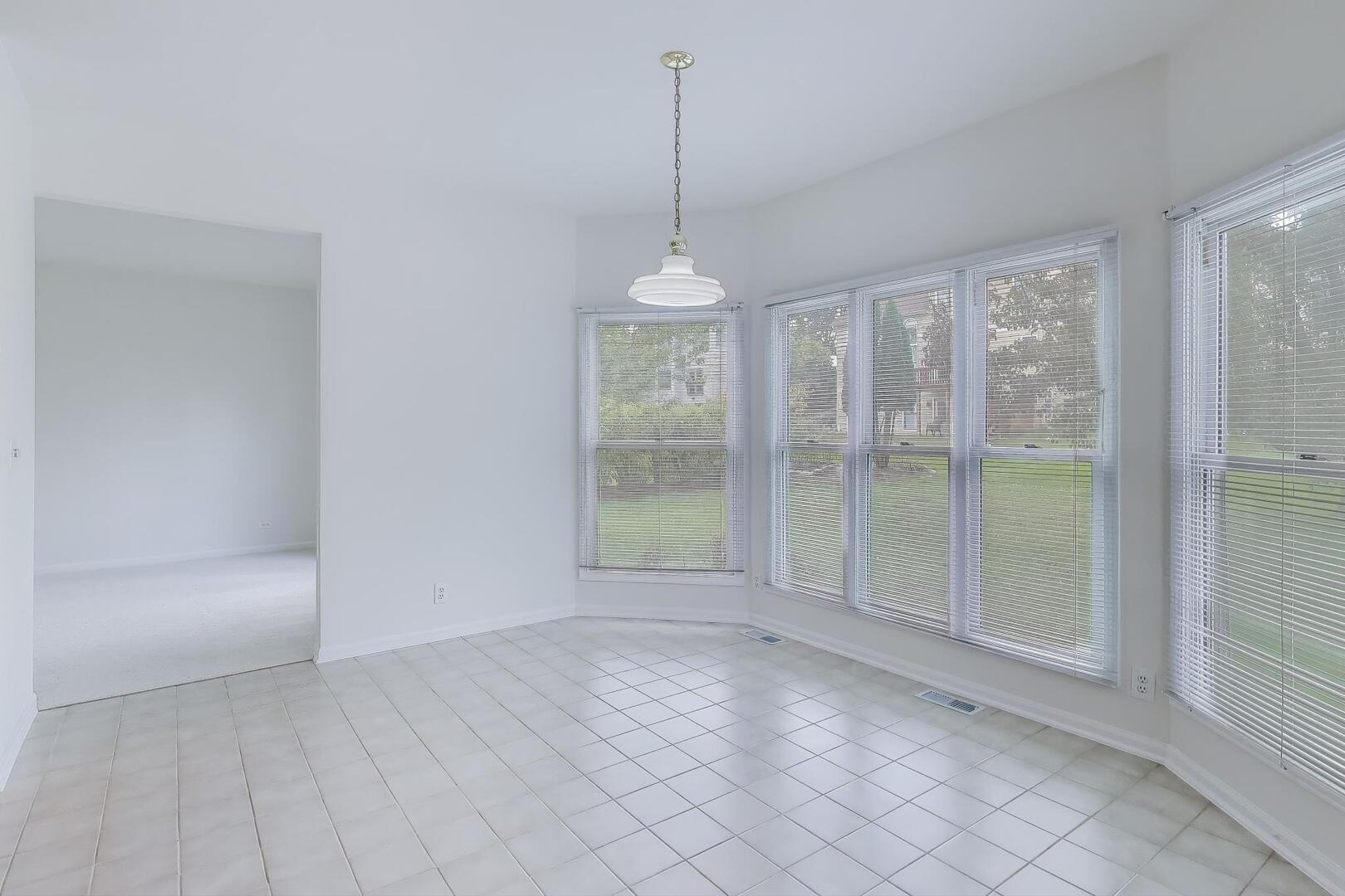 245 Hidden Creek Road, Lake Zurich, IL 60047