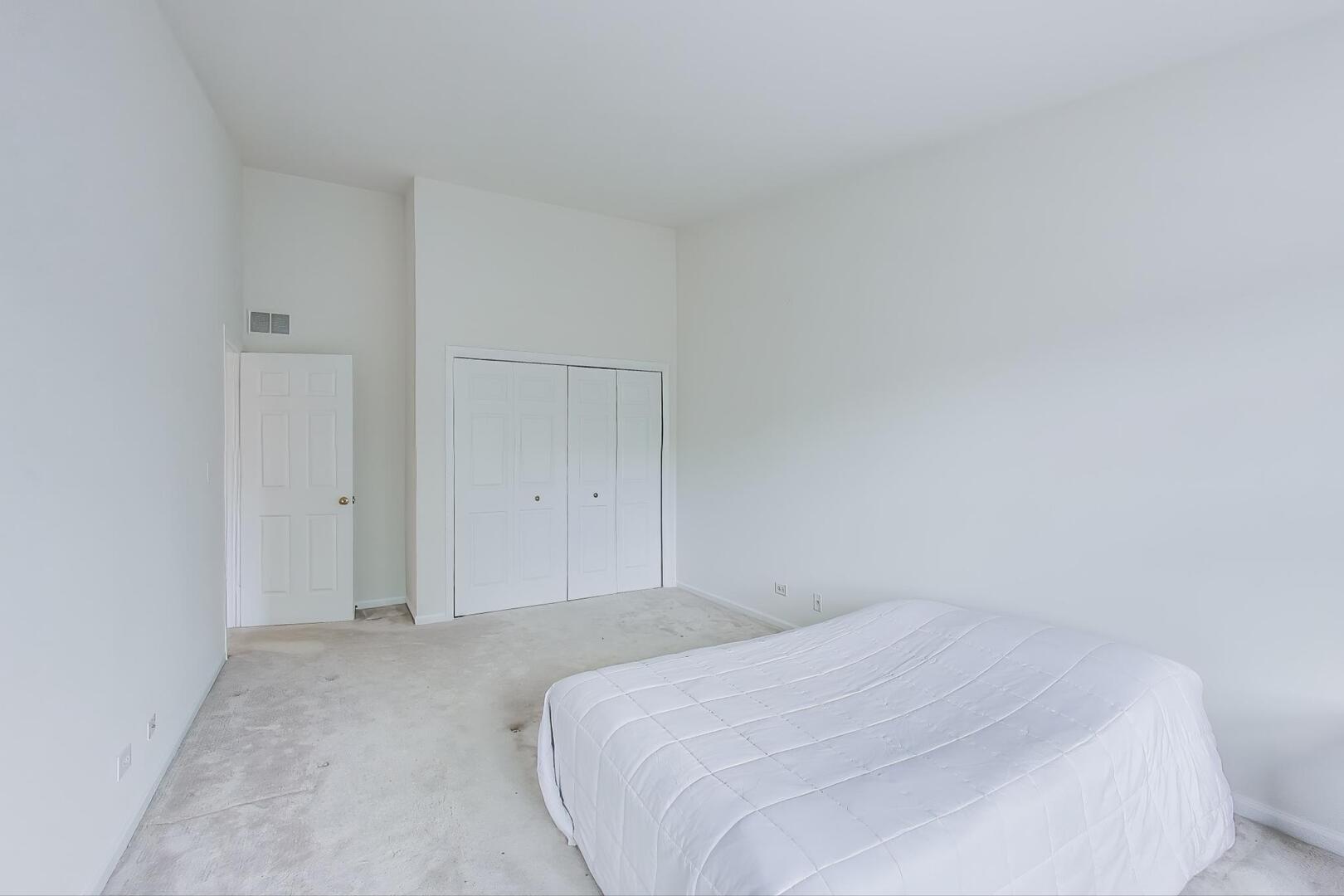 245 Hidden Creek Road, Lake Zurich, IL 60047