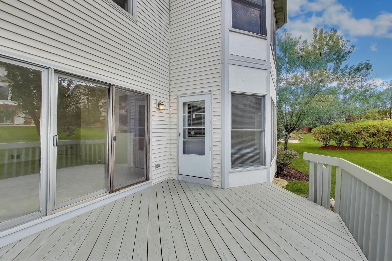 245 Hidden Creek Road, Lake Zurich, IL 60047