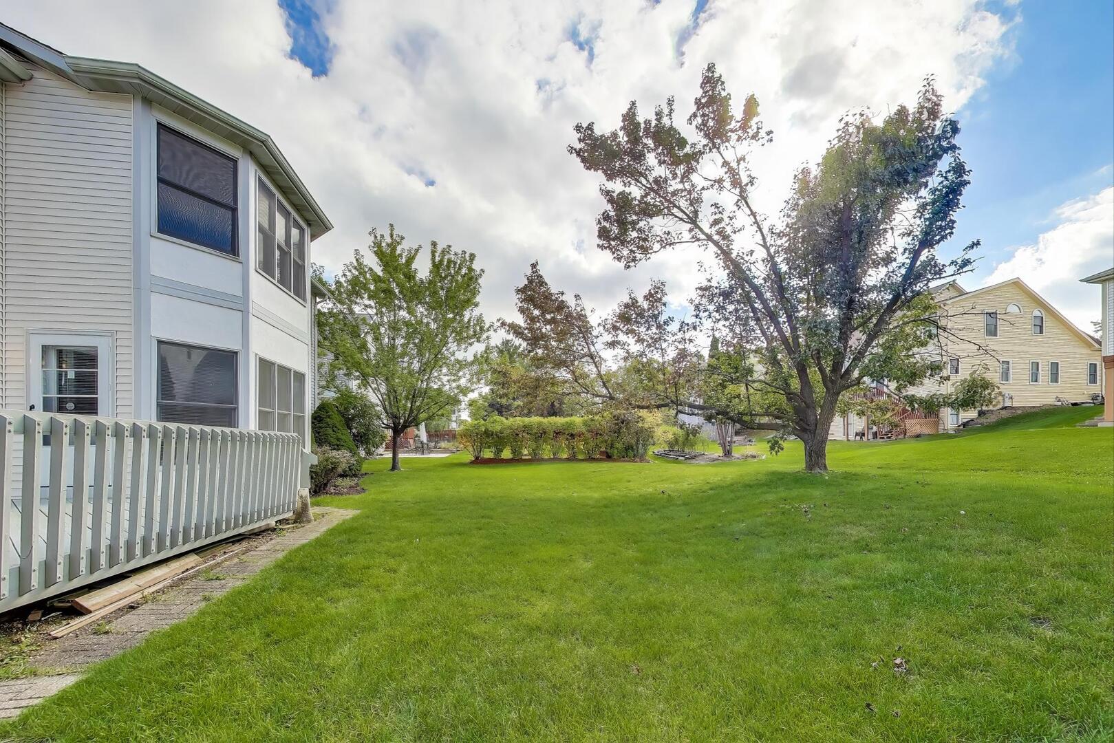 245 Hidden Creek Road, Lake Zurich, IL 60047