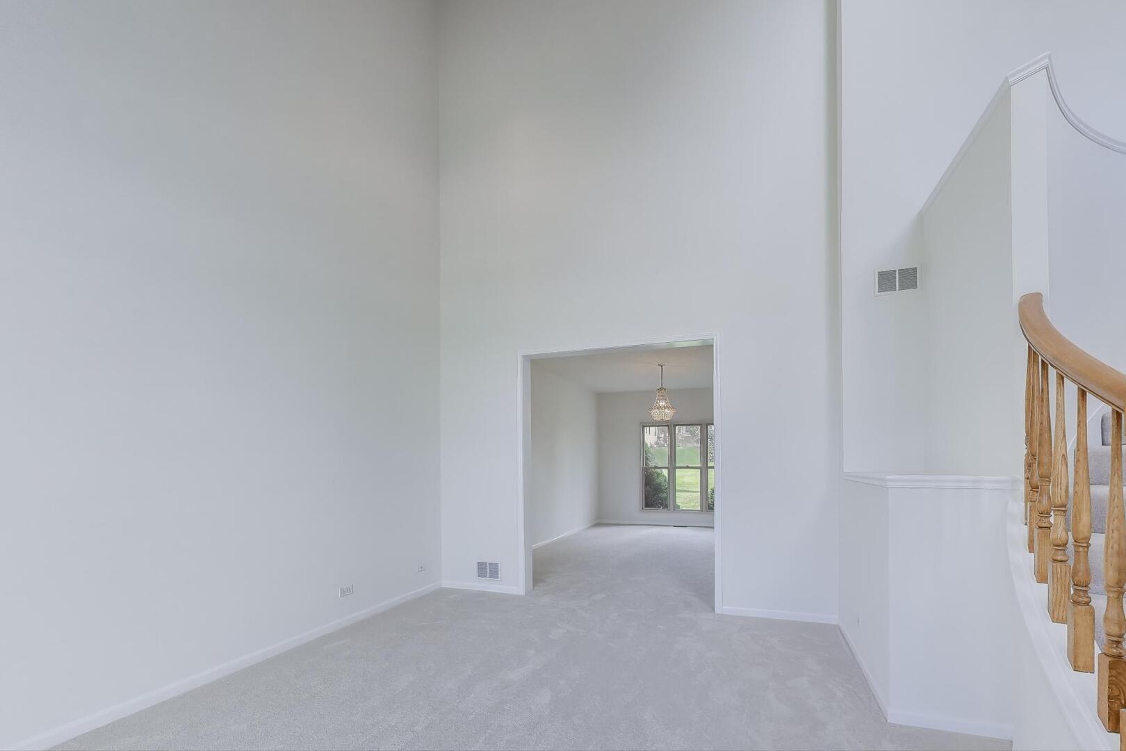 245 Hidden Creek Road, Lake Zurich, IL 60047