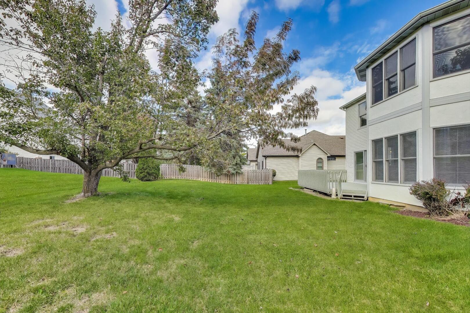 245 Hidden Creek Road, Lake Zurich, IL 60047