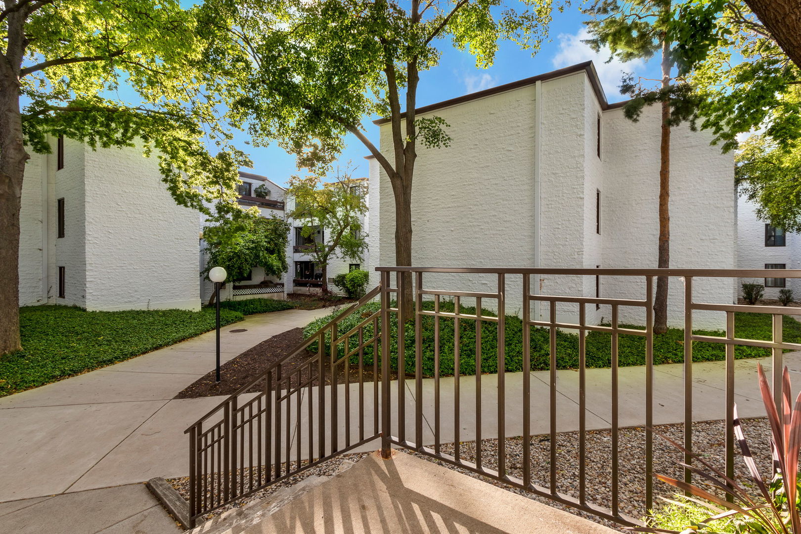 338 W Miner Street #1A, Arlington Heights, IL 60005