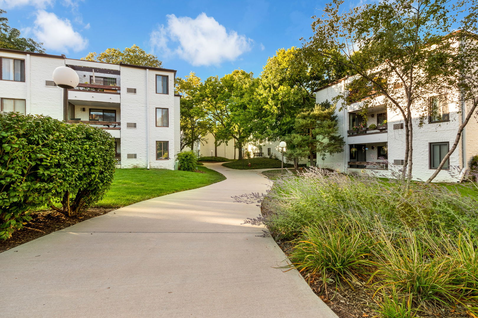 338 W Miner Street #1A, Arlington Heights, IL 60005