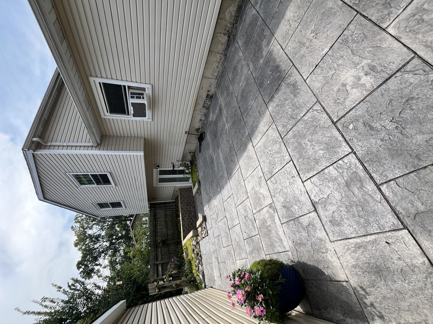 1927 Dugdale Road, North Chicago, IL 60064