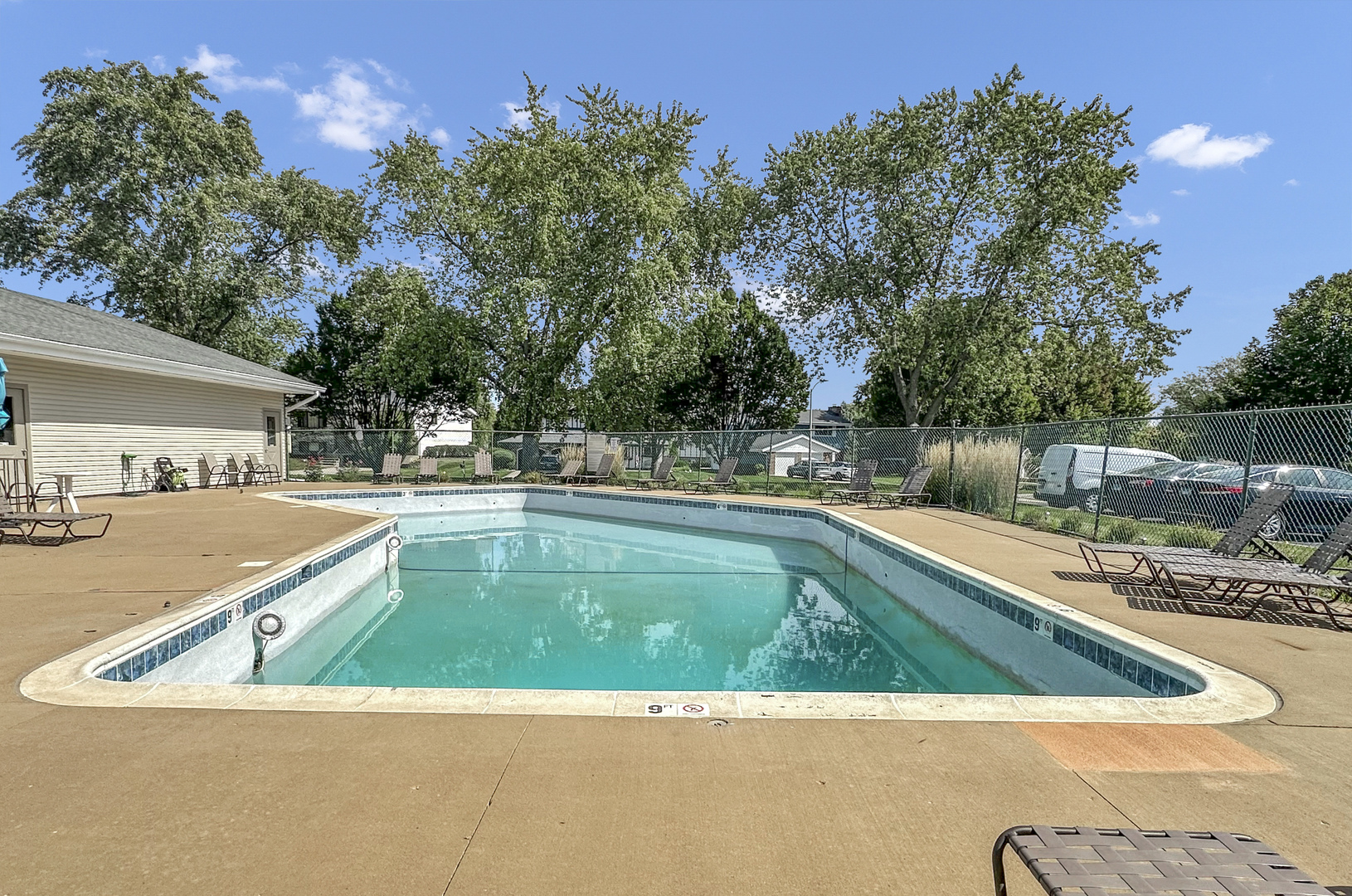 123 Fairlane Court #C, Bloomingdale, IL 60108