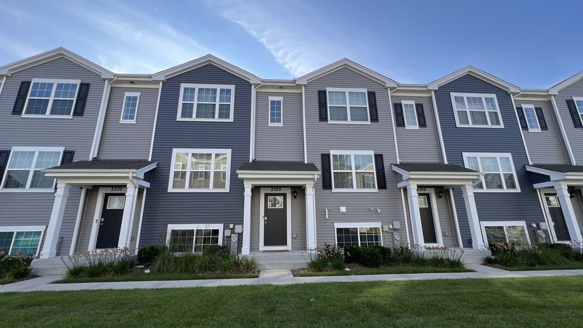 2368 Alison Avenue, Pingree Grove, IL 60140