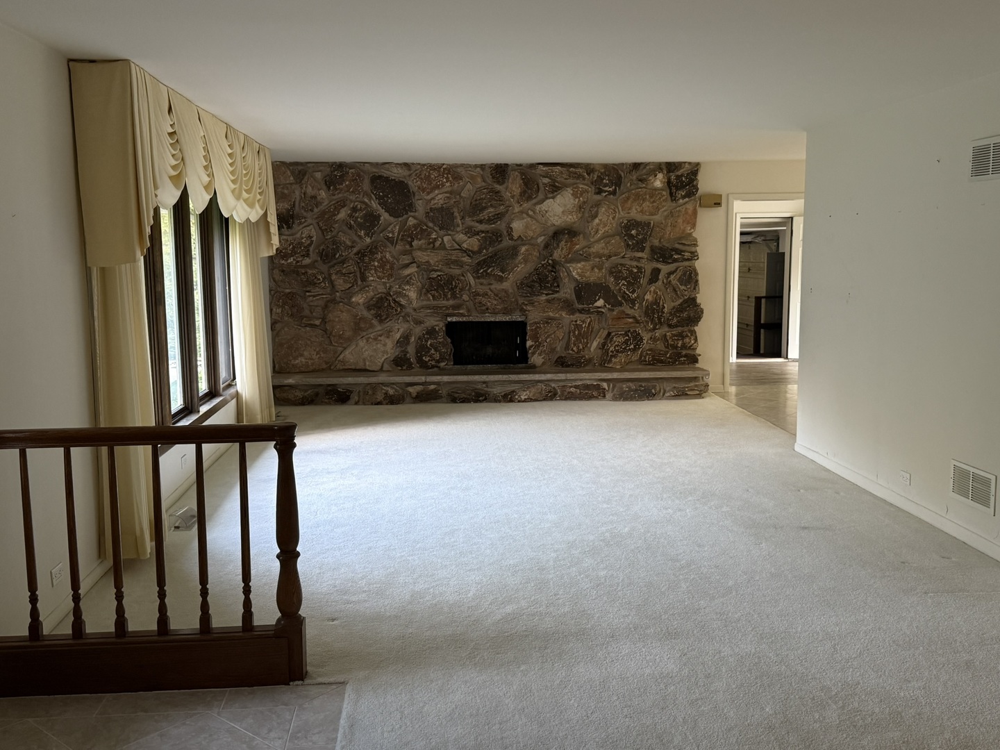1842 Thomas Atkinson Road, Inverness, IL 60067