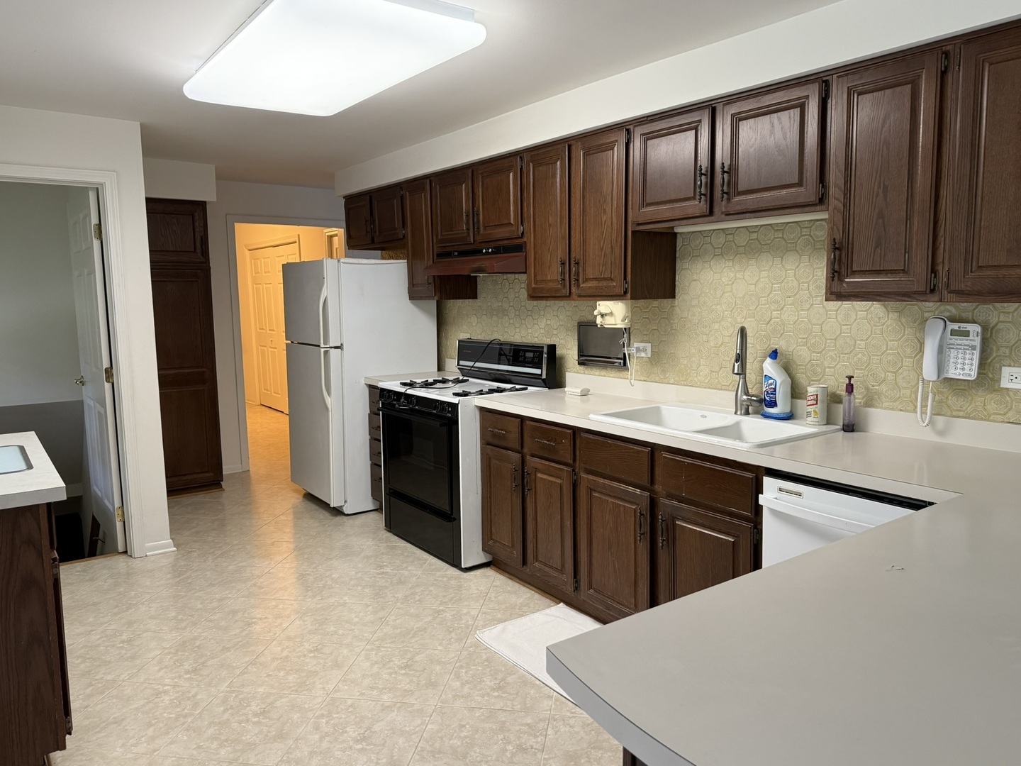 1842 Thomas Atkinson Road, Inverness, IL 60067