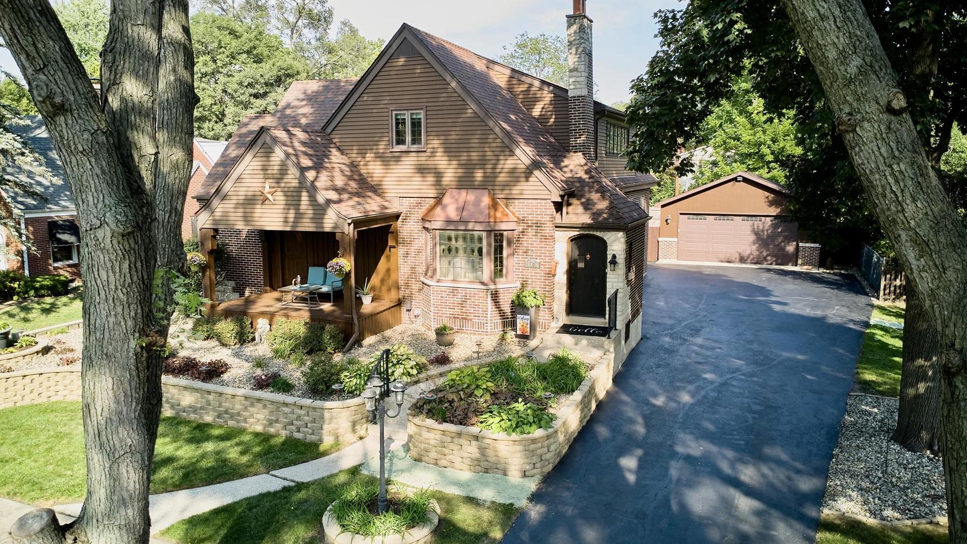 8009 Forest Avenue, Munster, IN 46321