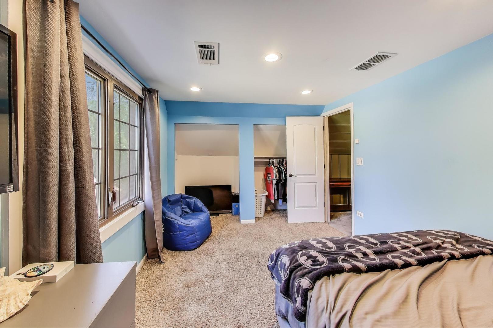 8009 Forest Avenue, Munster, IN 46321