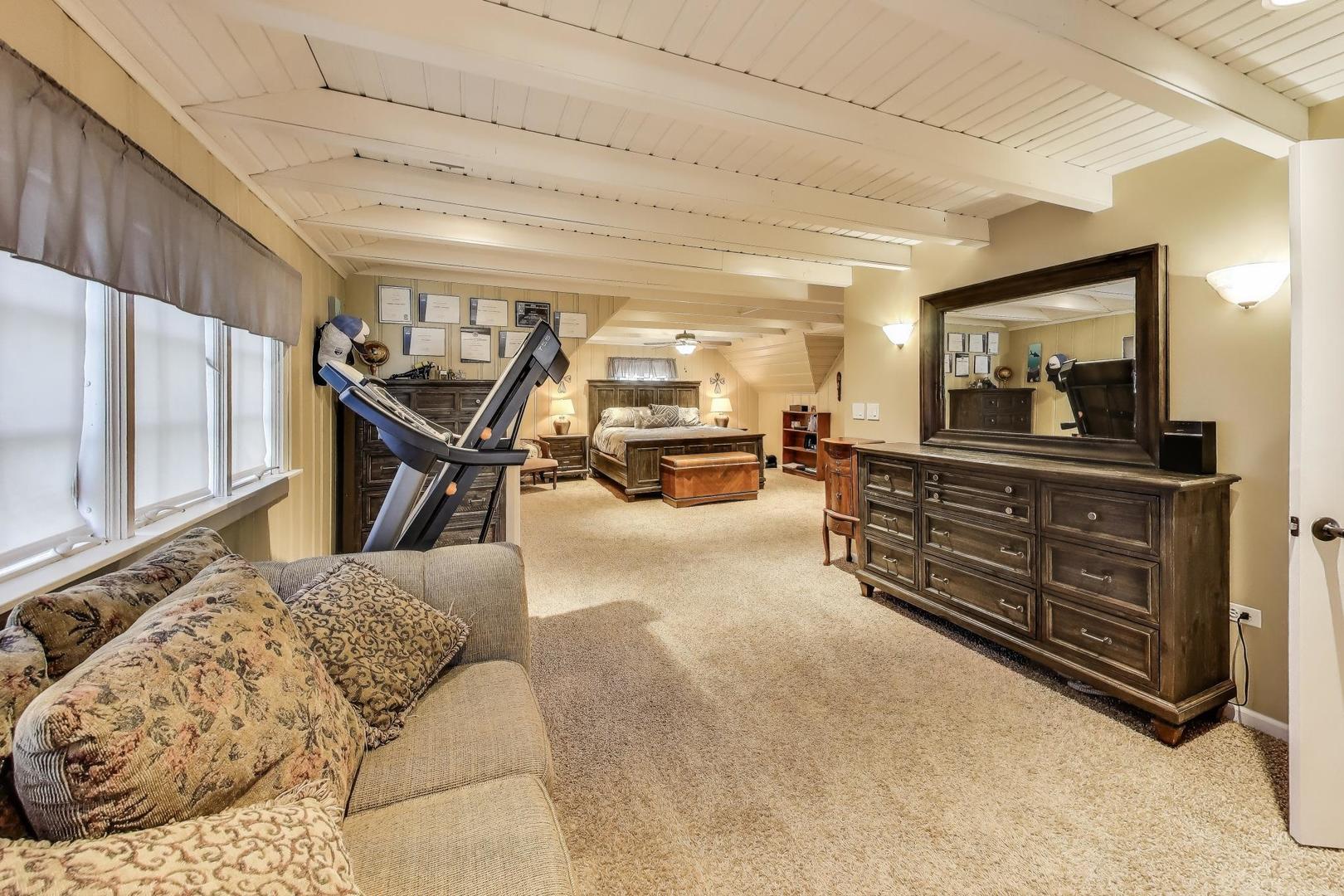 8009 Forest Avenue, Munster, IN 46321