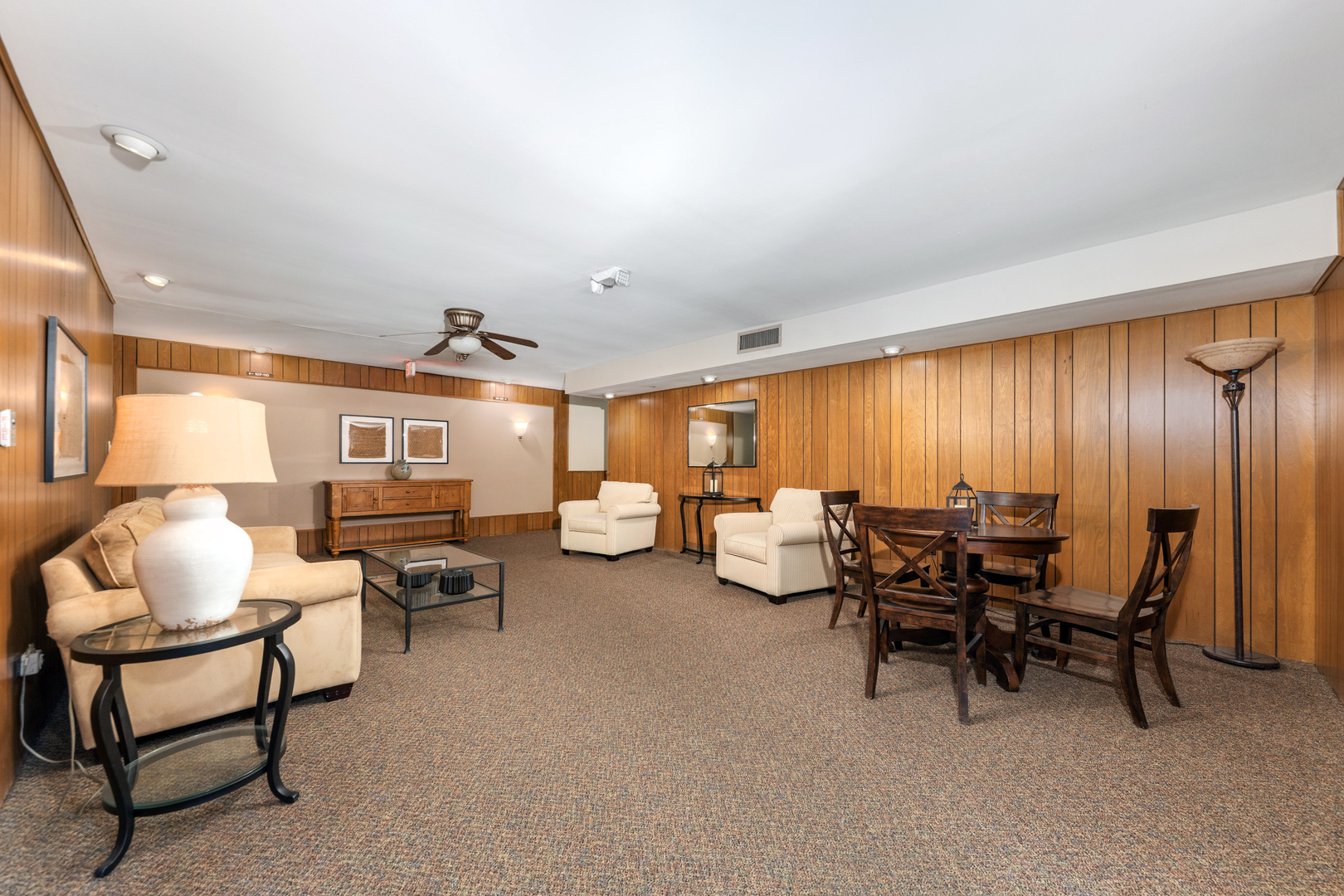 7525 Nantucket Drive #210, Darien, IL 60561