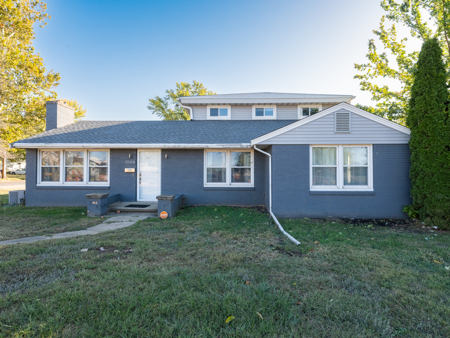 1844 Court Street, Pekin, IL 61554