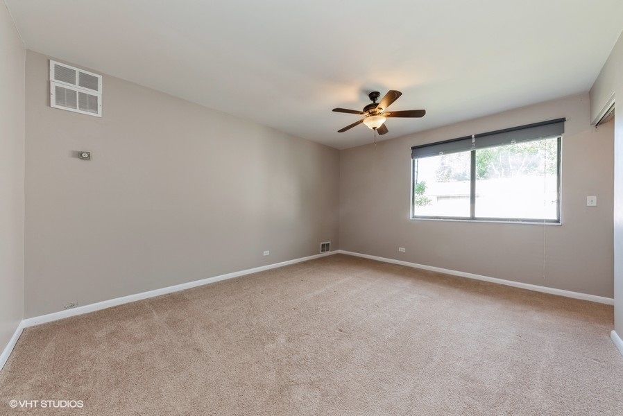 1030 Emerald Drive, Schaumburg, IL 60173