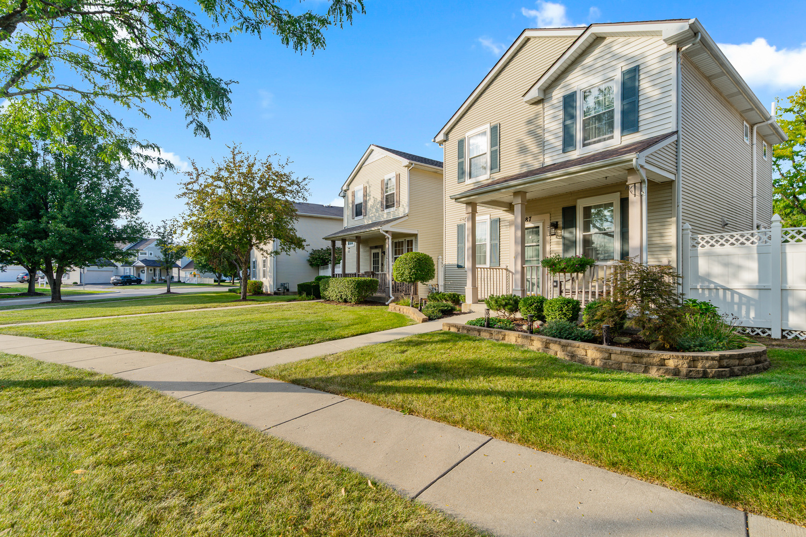 87 Freesia Drive, Romeoville, IL 60446