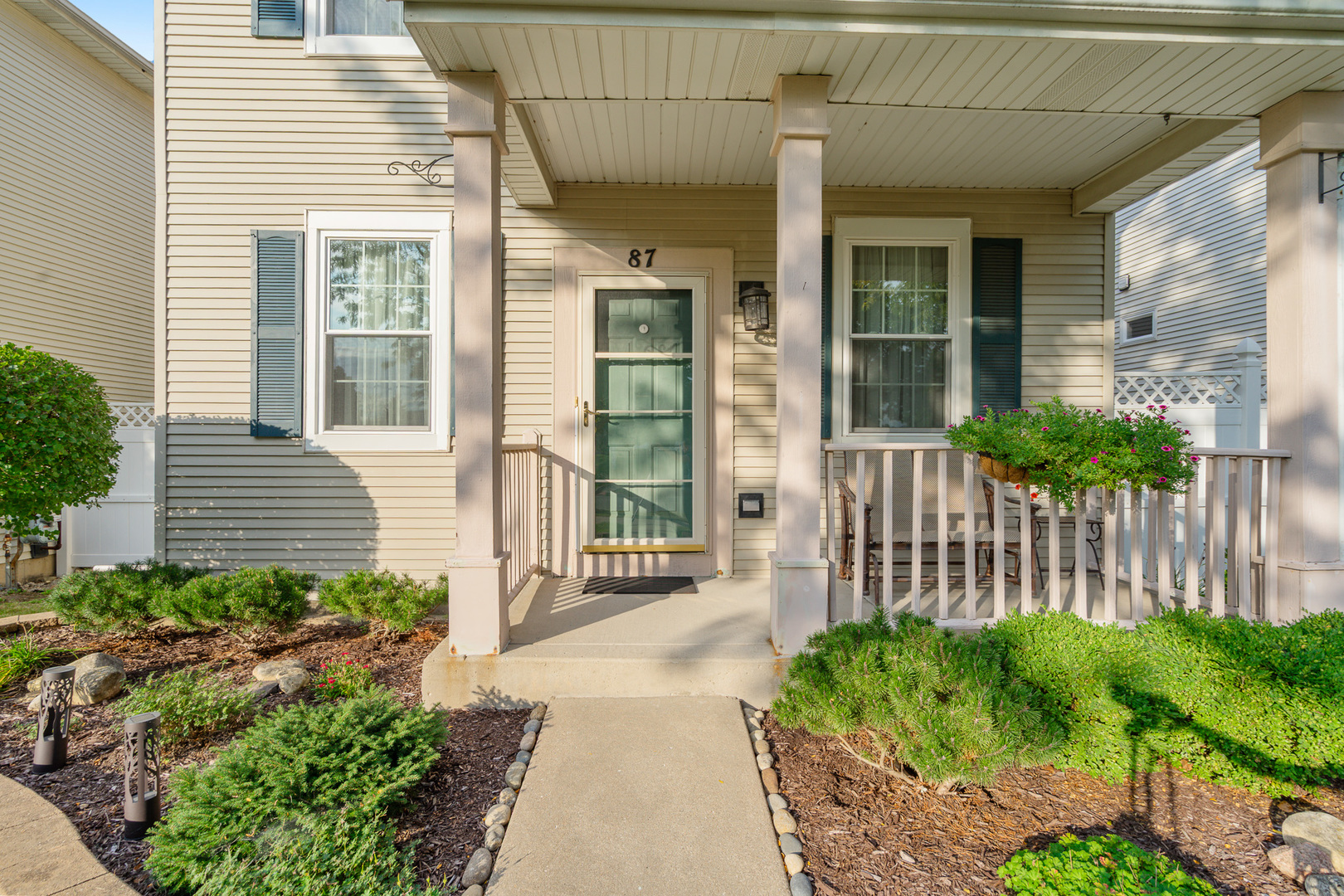 87 Freesia Drive, Romeoville, IL 60446