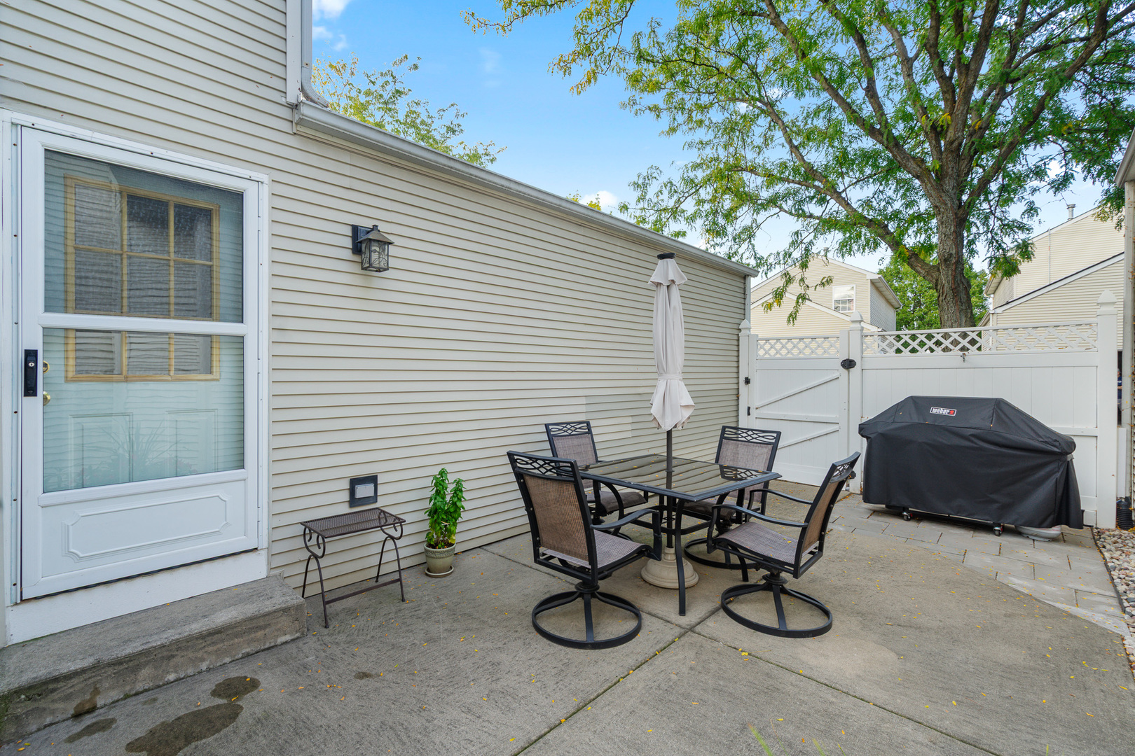 87 Freesia Drive, Romeoville, IL 60446
