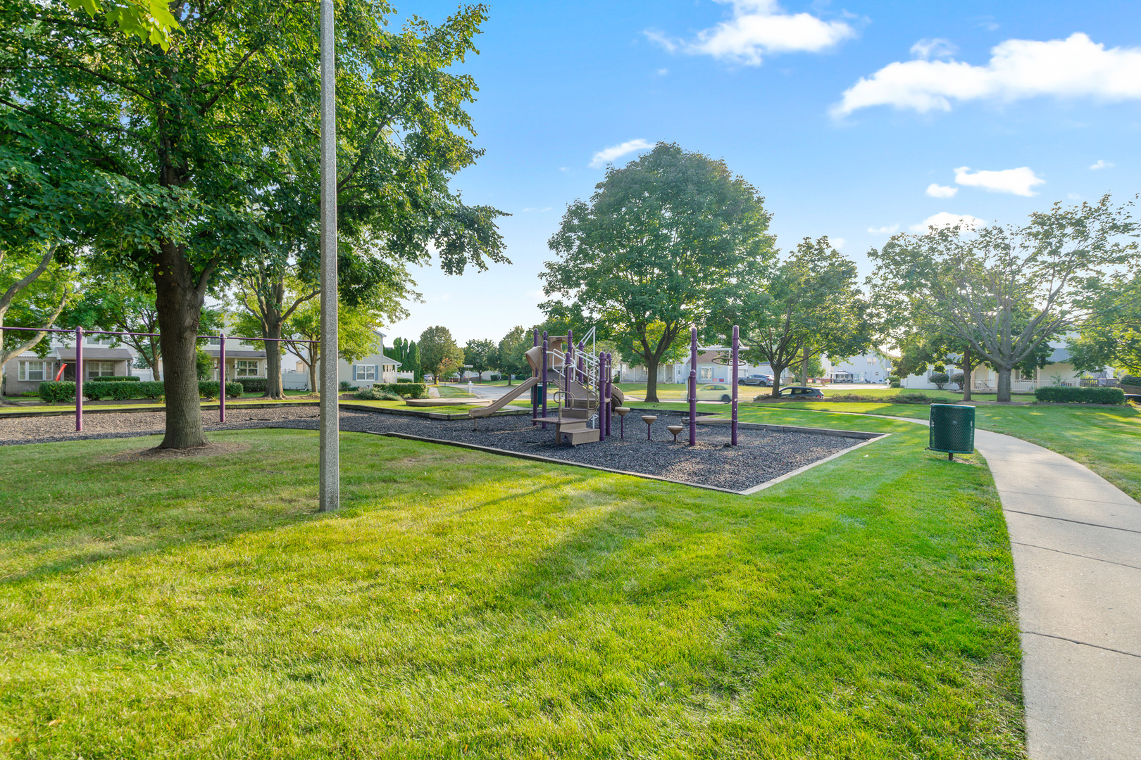 87 Freesia Drive, Romeoville, IL 60446