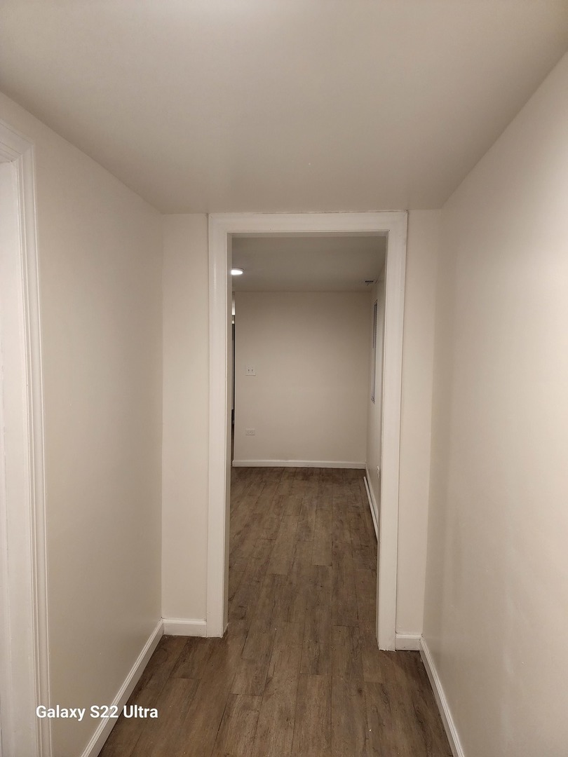 8909 S Houston Avenue, Chicago, IL 60617