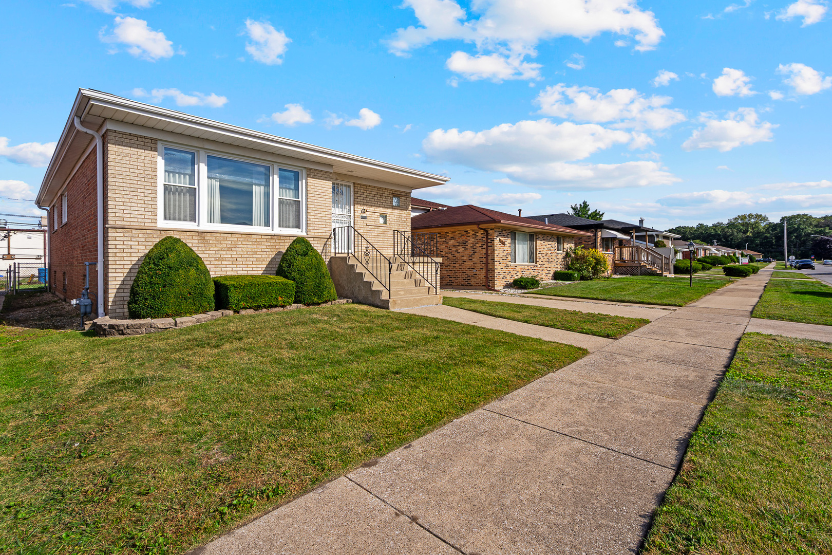 607 Hoxie Avenue, Calumet City, IL 60409