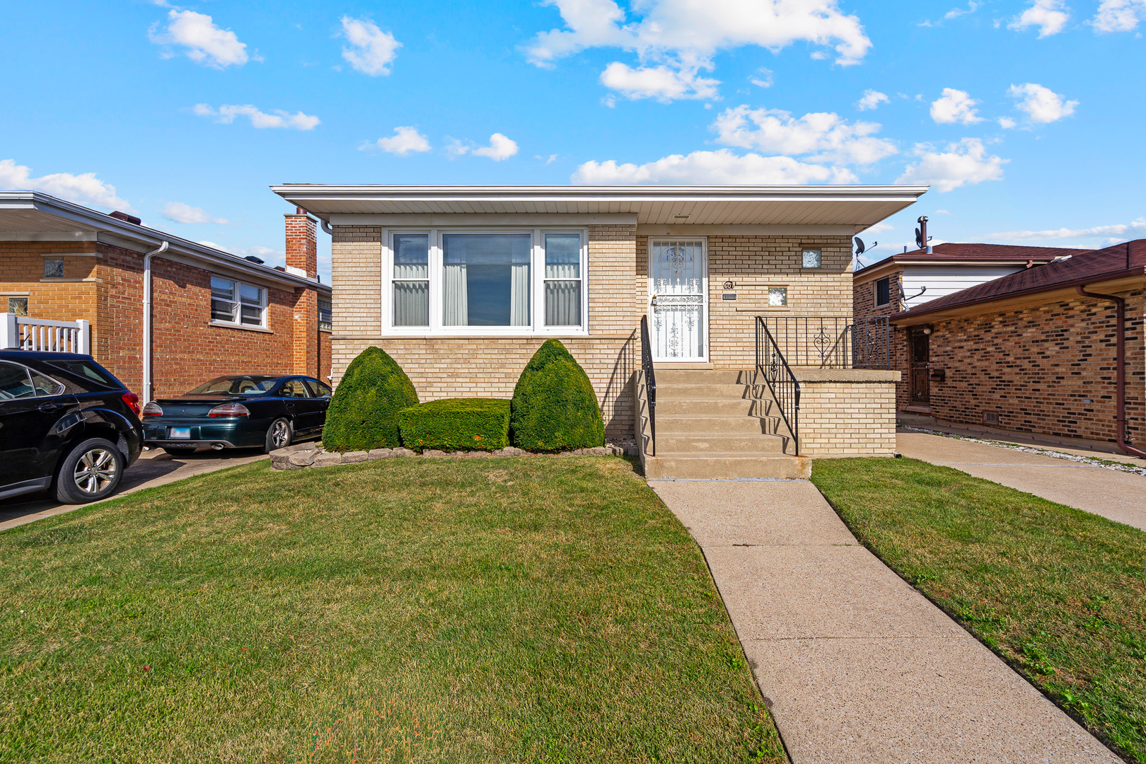 607 Hoxie Avenue, Calumet City, IL 60409