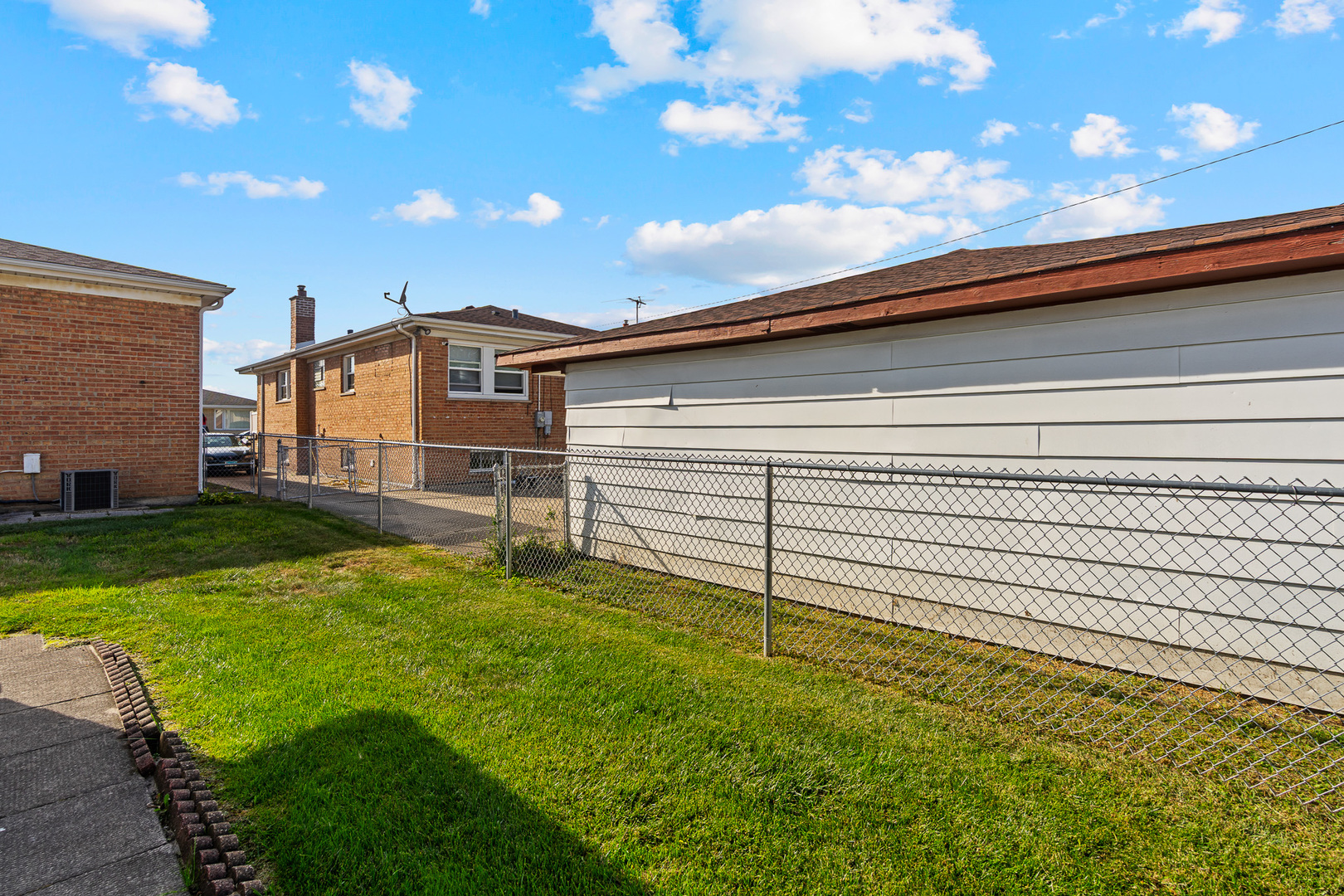 607 Hoxie Avenue, Calumet City, IL 60409