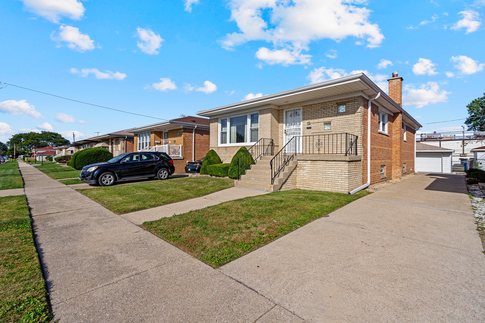 607 Hoxie Avenue, Calumet City, IL 60409