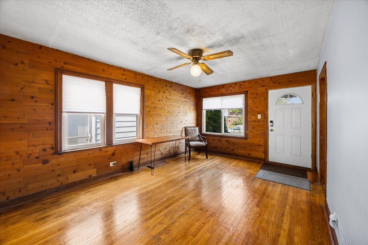 7241 W 62nd Street, Summit, IL 60501